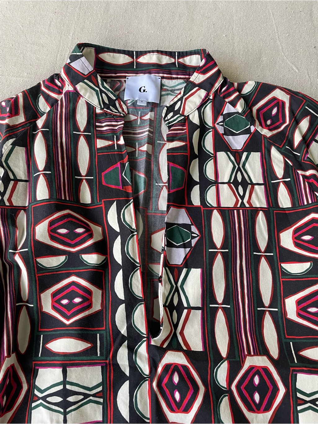 G Label By Goop Geometric Print Short Sleeve Button Up Top Shirt Blouse — image 7 of 8